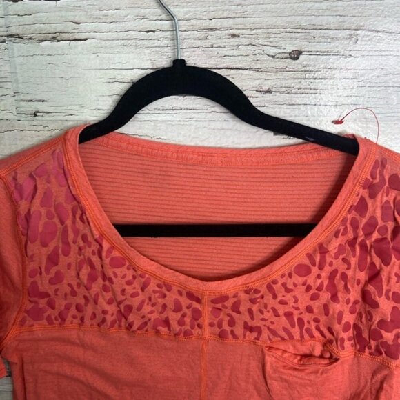 Lululemon Runaway Tee orange pocket striped cheetah size 6 - Picture 5 of 10